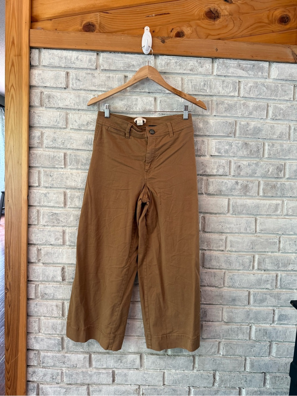 H&M Men's Wide-Leg Chinos in Brown